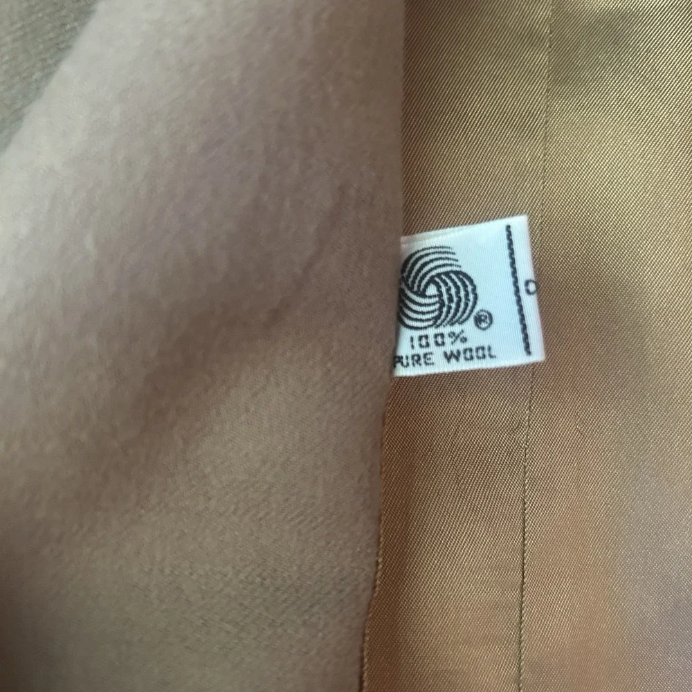 VTG JONES NEW YORK Women's Tan Double Breasted Blazer 100% Wool‎ Classic Style L